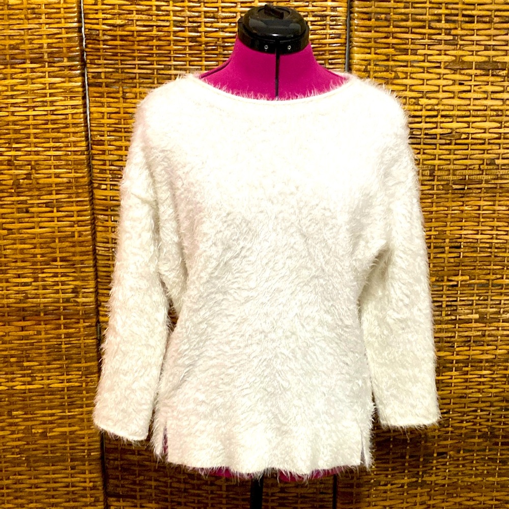 EUC Lou & Grey White Fuzzy Sweater M